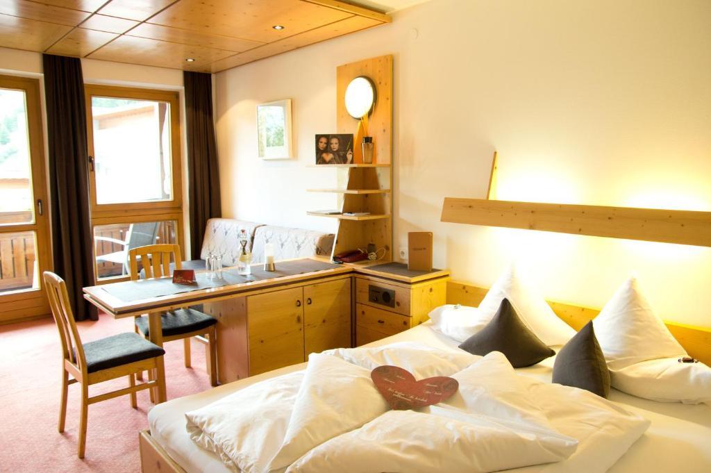Hotel Garni Hainbacherhof Sölden Habitación foto